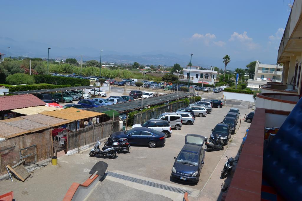 Casa Vacanze Dei Navigatori On The Sea Pontecagnano Ngoại thất bức ảnh